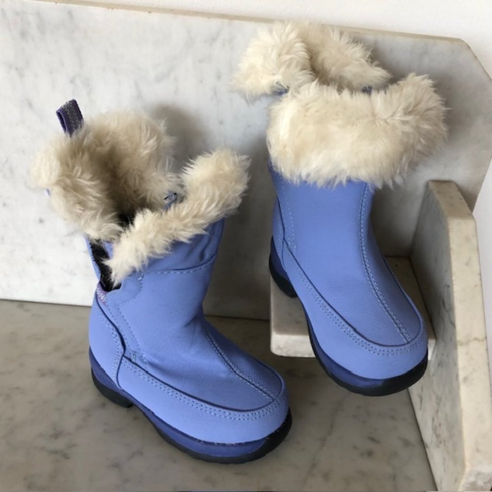 LANDS' END Little Girl Dual Hook & Loop Closure Faux Fur Lined Periwinkl…